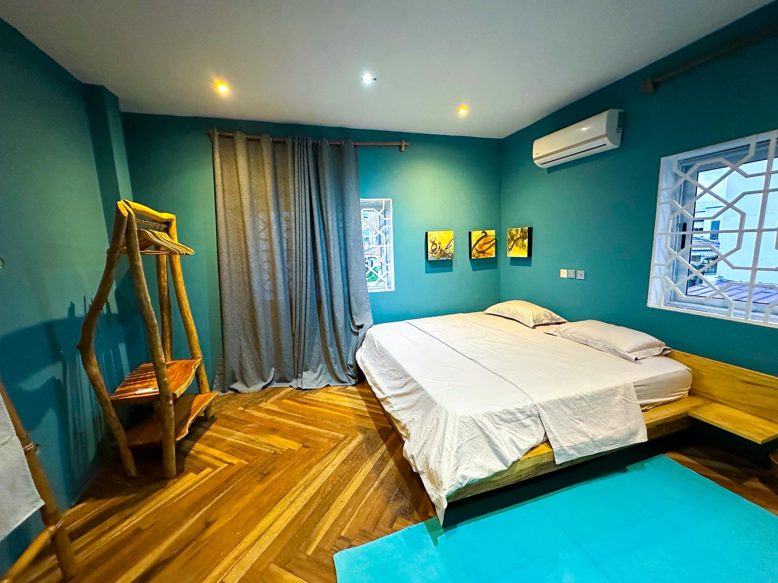 Executive 6-Bedrooms in Accra-Tse Addo