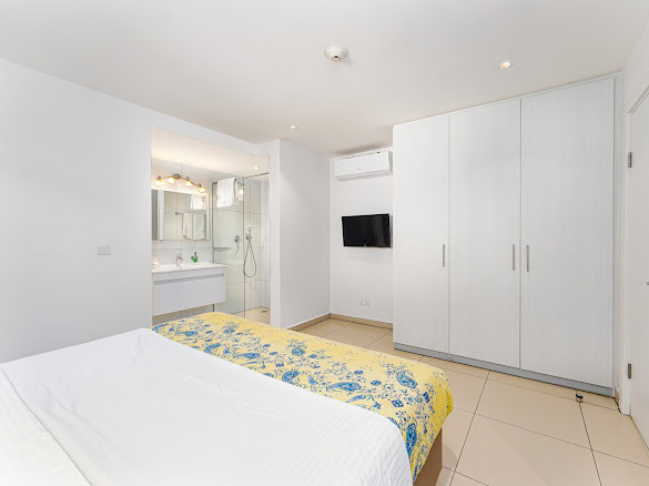 Peaceful 3-Bedroom Ocean View Retreat