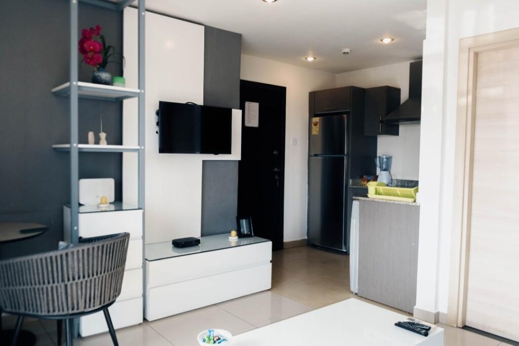 Furnished Studio Apartment at The Gallery for Sale