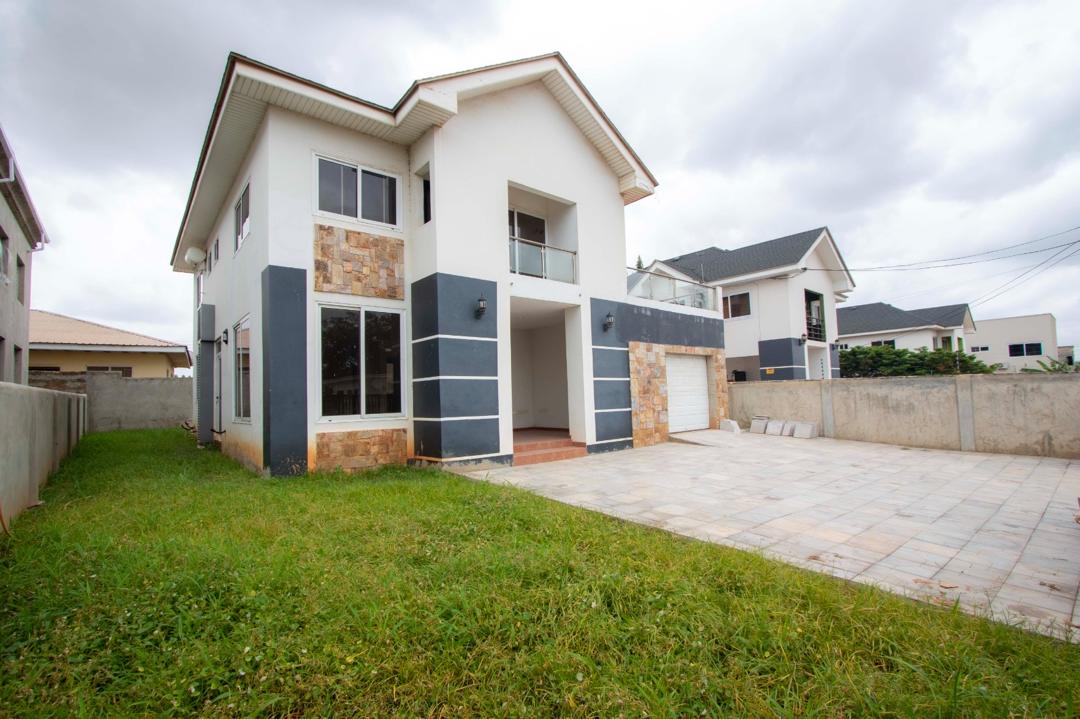 4 Bedroom in Agbogba for sale