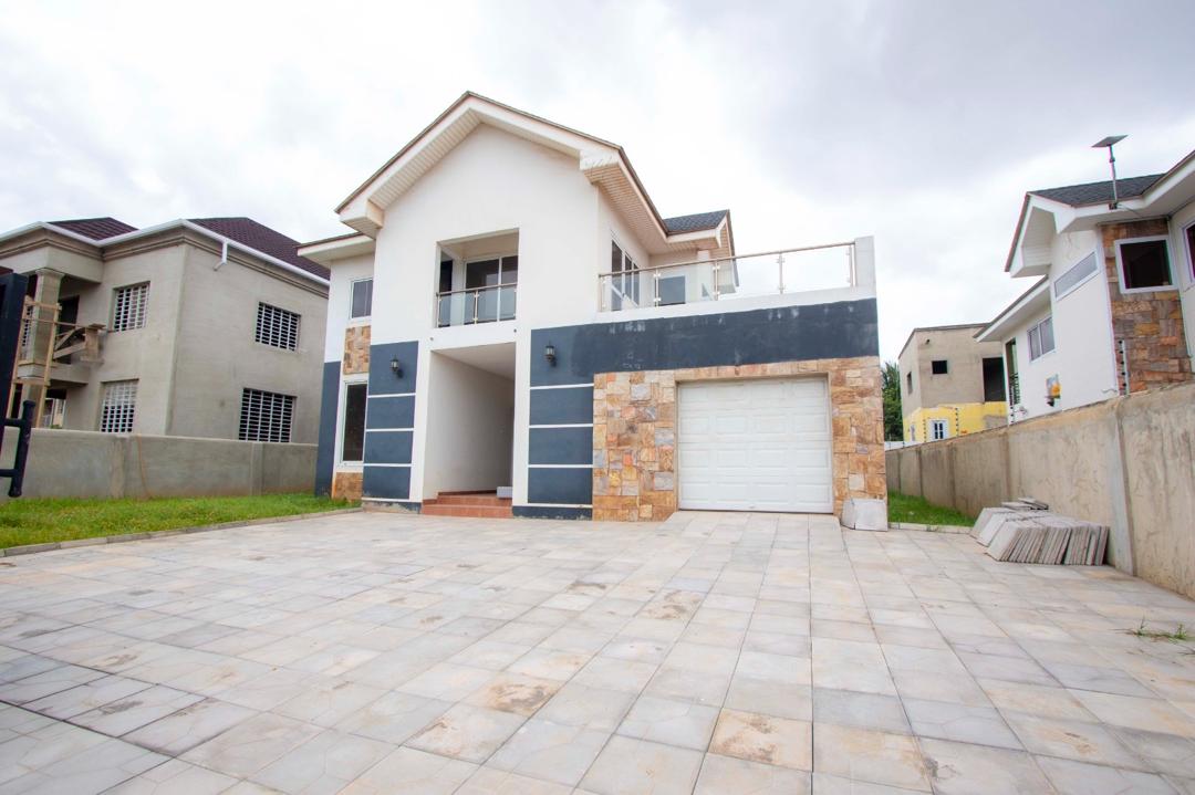 4 Bedroom in Agbogba for sale