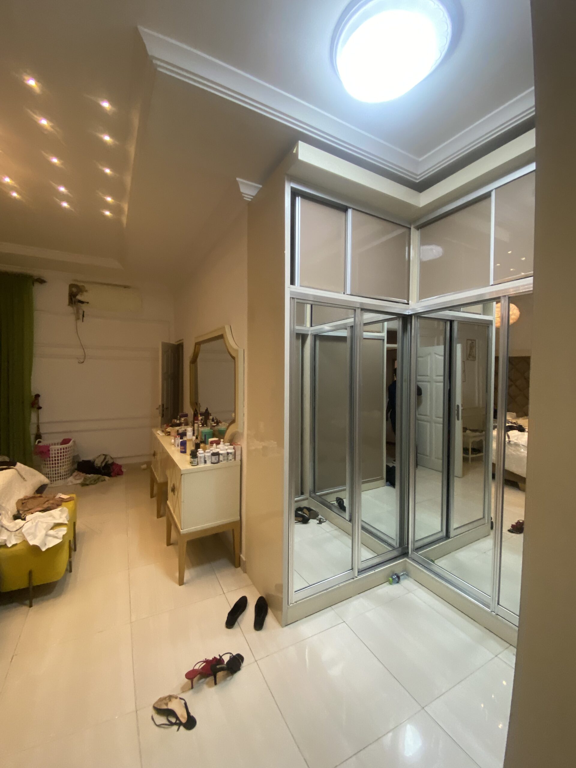 Exquisite 5 bedrooms house with maid quarter for sale at East Legon-Adjirganor