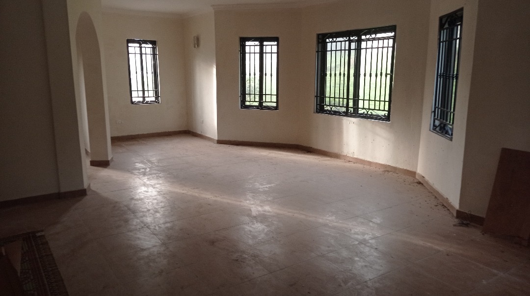 5-Bedroom Home For Sale in Aburi